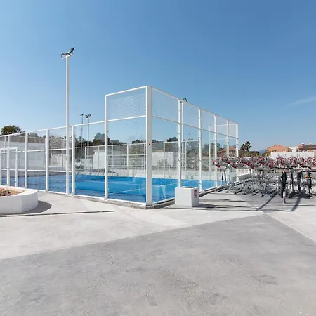 Daire Global Properties, Con Terraza Y Vistas Al Mar Y A La Montana