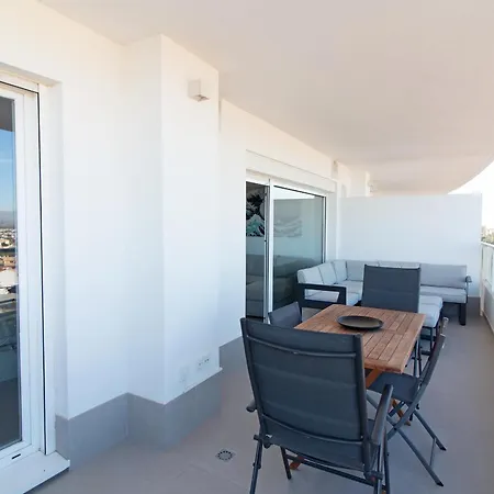 Global Properties, Con Terraza Y Vistas Al Mar Y A La Montana