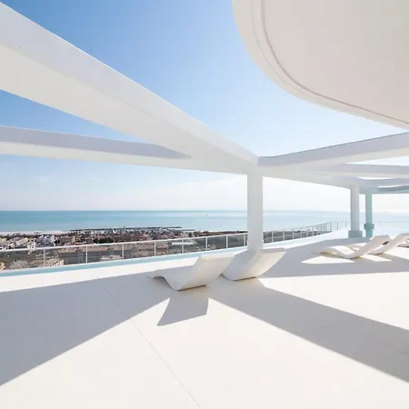 Global Properties, Con Terraza Y Vistas Al Mar Y A La Montana