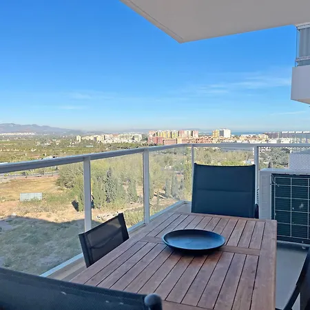 Global Properties, Con Terraza Y Vistas Al Mar Y A La Montana Apartamento